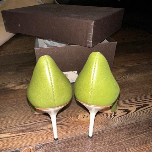 Green Gucci Open Toe Heels (Size 7.5M) - Picture 4 of 4